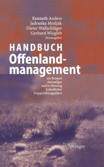 Das Handbuch Offenlandmanagement bietet Grundlagen und Konzepte, mit deren Hilfe wertvolle Offenlandschaften in der Kulturlandschaft Mitteleuropas erhalten, gestaltet und entwickelt werden können. Stillgelegte Truppenübungsplätze bieten so Lebensraum für selten gewordene und speziell angepasste Tiere und Pflanzen. Die verschiedenen Managementverfahren zur Biotoppflege werden vergleichend bewertet und im Hinblick auf ihre naturschutzfachliche Wirkung, ihre ökonomische Effektivität und ihre umweltsoziologische Akzeptanz diskutiert. Besonderer Wert wird auf innovative Verfahren gelegt. Sechs Untersuchungsgebiete sind für das Buch porträtiert und in handlungsorientierten Entwicklungsszenarien dargestellt worden.Das Buch ist in verständlicher Sprache gehalten und wendet sich neben Wissenschaftlern auch an Praktiker aus Naturschutz, Forst und Verwaltung. Die Ergebnisse dieses dreijährigen BMBF-Verbundprojekts sind auf eine hohe Übertragbarkeit hin ausgewertet worden. Zahlreiche Farbfotos illustrieren die landschaftliche Eigenart der Offenflächen.