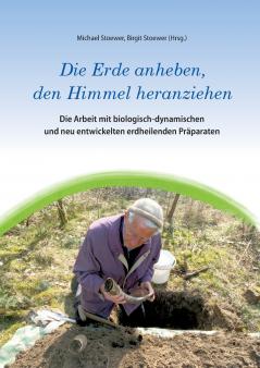 Die Erde anheben den Himmel heranziehen