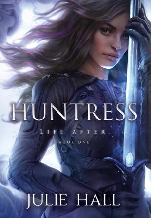 Huntress: 1 (Life After)