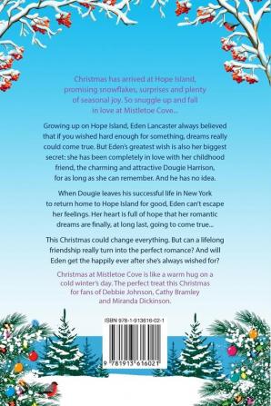 Christmas at Mistletoe Cove: Large Print edition