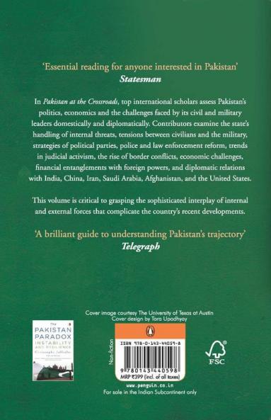 Pakistan at the Crossroads (PB)