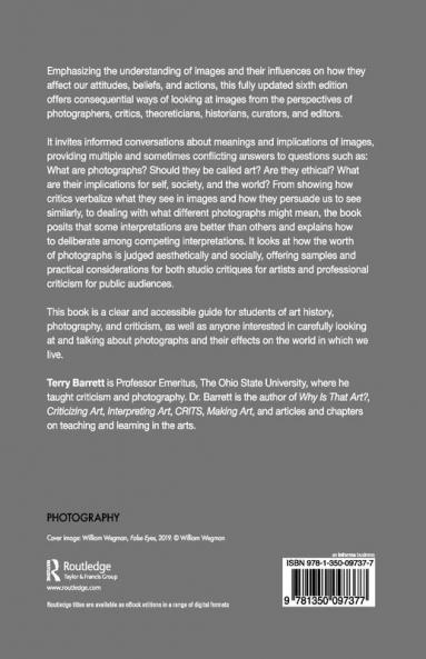 Criticizing Photographs