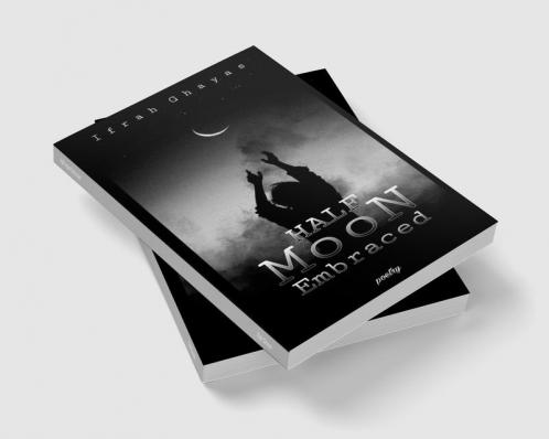 Half moon Embraced