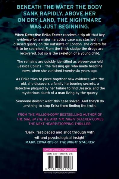 Dark Water: 3 (Erika Foster)