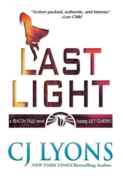 Last Light: A Beacon Falls Thriller featuring Lucy Guardino: 1 (Beacon Falls Cold Case Mysteries)