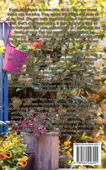 A Purrfect Gnomeful: 24 (Mysteries of Max)