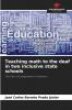 Teaching math to the deaf in two inclusive state schools